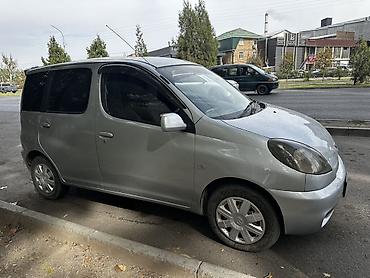 машины не на ходу: Toyota Funcargo: 2002 г., 1.3 л, Автомат, Бензин, Минивэн — 4