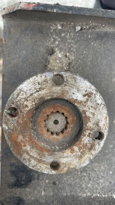 Другие автозапчасти: Насос высокого давления Есть 2 шт С карданом и без На манипулятор — 11