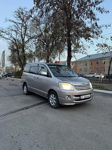 тягач продажа авто: Toyota Noah: 2006 г., 2 л, Автомат, Бензин, Минивэн — 8
