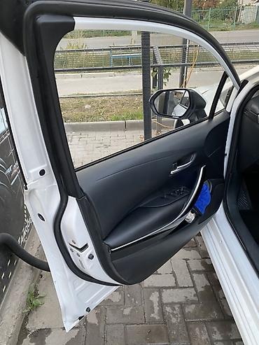 Продажа авто: Toyota Corolla: 2022 г., 1.8 л, Автомат, Гибрид, Седан — 4