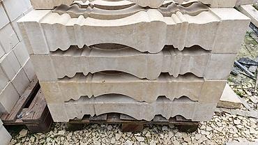 Фасадные карнизы: Резные архитектурные элементы из натурального камня (вапняк/известняк) — 2