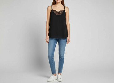 bluzki w serek plus size: Жіноча блуза, розмір S на lalafo.pl bluzki w serek plus size: Жіноча блуза, розмір S