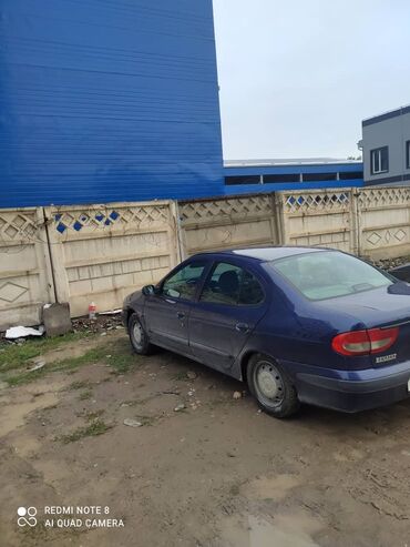купить экскаватор погрузчик: Renault Megane: 2003 г., Бензин, Седан