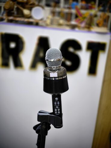 Mikrofonlar: Karaoke mikrafon Rast musiqi alətləri mağazalar şəbəkəsi 3 ünvanda