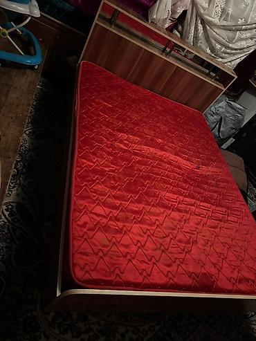 каробка 60 40: Двуспальная кровать с изголовьем и матрасом — 2