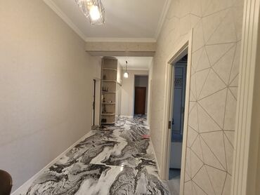 Otaqların satışı: Xanim otaq yoldasi axtarilir. Unvan Hezi aslinov,metroya 5deq — 4