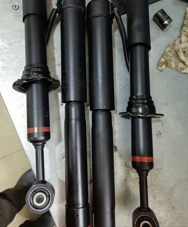 Другие аксессуары: Продаю на Лексус Жх 470 комплект оригинальных дисков, так же есть — 11