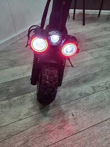 elektrikli scooter toba: - Kugo m4, 500 sm3, 2024 il, 3800 km — 3