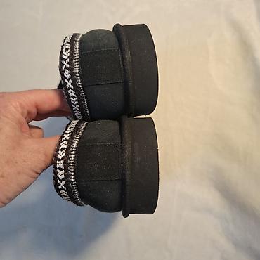 haljinica i šeširic: Muške kućne papuče – broj EU 42 (UK 8, US 9), dužina stopala 28 cm / — 6