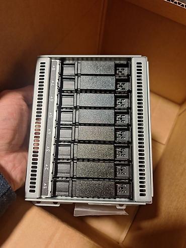 noutbuklar yeni: Server Disk Cage / Drive Bay Kit HPE ML350 Gen10 8 SFF HDD Cage Kit — 4