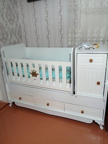 xalca qoruyucu: Uşaq beşiyi – transformasiya olunan model - Material: ağ rəngli — 1