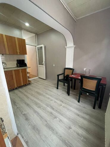 Uzunmüddətli kirayə mənzillər: Mənzil kirayə verilir. Olimpik starın yanında,Tibb universitetinə — 10