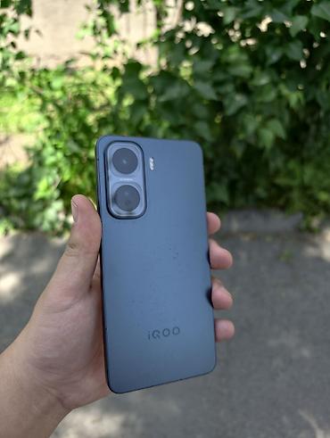 Продаю игровой смартфон IQOO neo 11 на мощном процессоре Snapdragon 8
