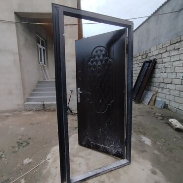 maqnitli qapi toru: Polad giriş qapısı – komplekt çərçivəsi ilə - Material: qalın