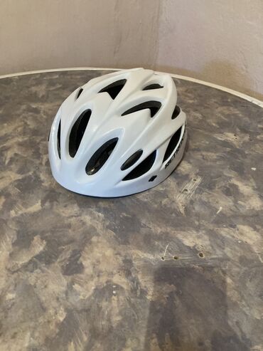 германский велик: Шлем для велосипеда Состояние: новый Размер:L Цена:1500 окончательно