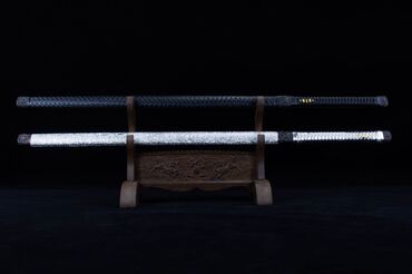Коллекционные ножи: Мечи "Катана" Комплект катаны выполнен в японском стиле Инь-Янь.Катаны