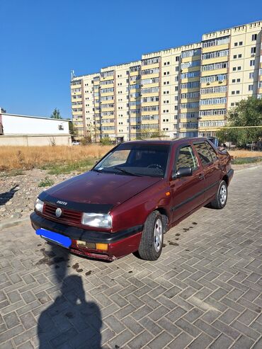 Volkswagen: Volkswagen Vento: 1992 г., 1.8 л, Бензин