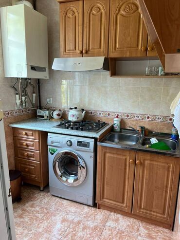 Uzunmüddətli kirayə mənzillər: Nəsimi rayonu,Memar Əcəmi metrosu yanında,20 mərtəbənin,5-ci — 8