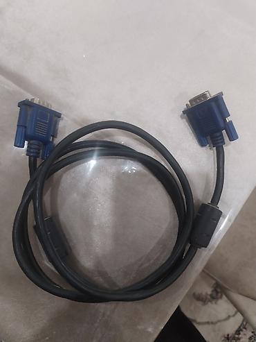 pc monitor: VGA–VGA kabel 2eded var - Növ: 15-pin D-Sub (VGA) kişi – kişi - — 1