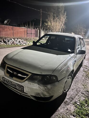 Daewoo: Daewoo Nexia: 2010 г., 1.5 л, Механика, Бензин, Седан