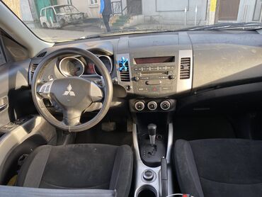 Mitsubishi: Mitsubishi Outlander: 2007 г., 2.4 л, Вариатор, Бензин, Кроссовер