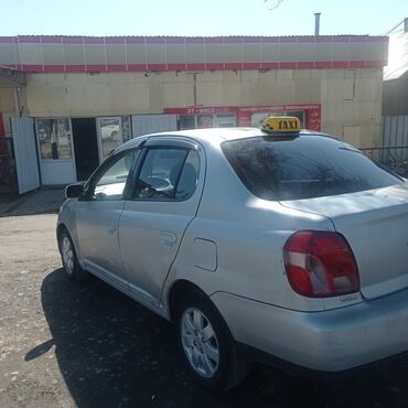 Toyota: Toyota Vitz / Platz / Yaris / Echo: 2002 г., 1.5 л, Автомат, Бензин, Седан