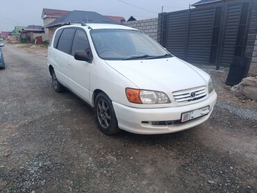 жип мошина: Toyota Ipsum: 1998 г., 2 л, Автомат, Газ, Вэн/Минивэн