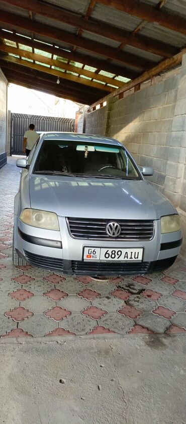 машинист башенного крана: Volkswagen Passat: 2001 г., 2 л, Автомат, Бензин, Седан