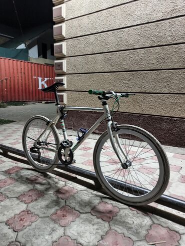 Спорт и хобби: Продаю шоссейный велосипед 7 скоростей рама алюминиевая привозной с