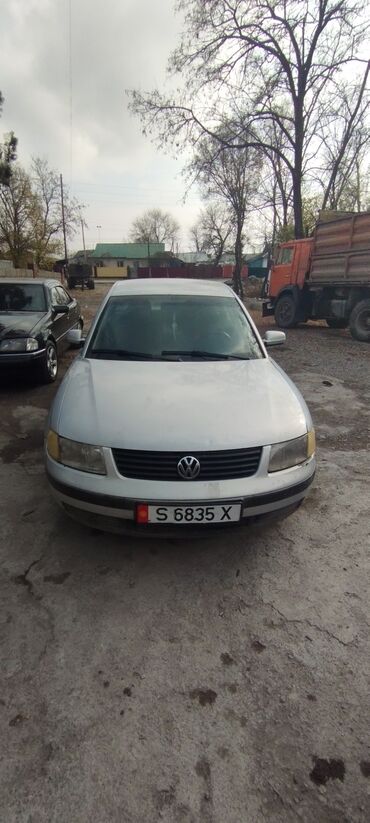 Volkswagen: Volkswagen Passat: 1997 г., 1.6 л, Механика, Бензин, Седан