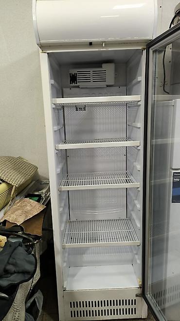 Soyuducu avadanlığı: Su vitrin satılır 
Qiymət 490 azn
Ünvan Ramanı 
Nika — 1