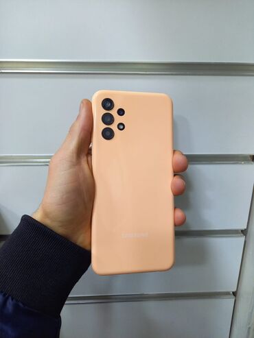 Digər mobil telefonlar: Satılır: 3 ədəd smartfon (şəkillərdə) 1) Apple iPhone (qara rəng) - — 13