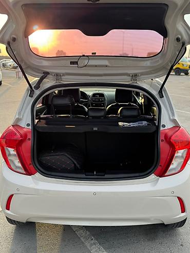 Chevrolet: Chevrolet Spark: 2018 г., 1 л, Вариатор, Бензин, Хэтчбэк — 6