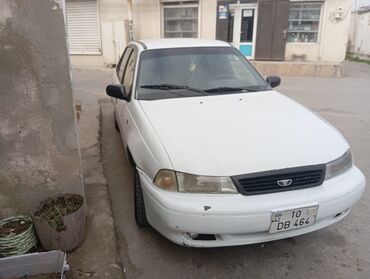 Daewoo: Daewoo Nexia: 1.6 l | 1996 il Sedan