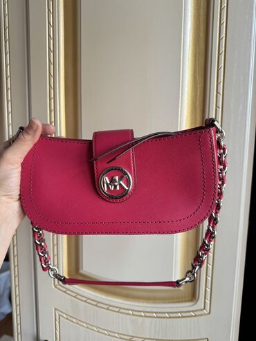 Çantalar: Çiyin çantası, Michael Kors, İşlənmiş