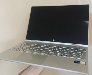 Masaüstü kompüterlər və iş stansiyaları: Intel Core i7, 64 GB, 15.6 "