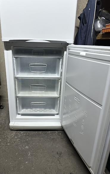 вытяжка б у: Холодильник Indesit, Б/у, Двухкамерный, De frost (капельный), 60 * 200 * 60 — 4