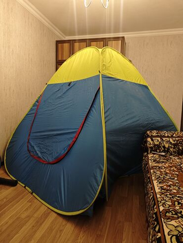 Əlcəklər: XXL ölçüdə sürətli quraşdırılan çadır - Rəng: sarı-göy, qırmızı