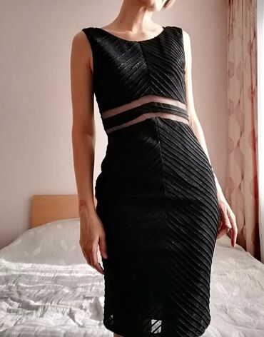 черное платье размер 38: Вечернее платье, Классическое, Средняя модель, Вискоза, Без рукавов, Открытая спина, M (EU 38)