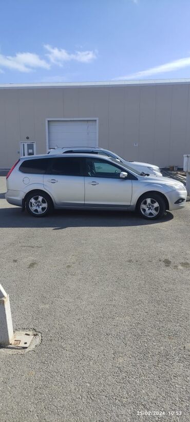 07 qiymətləri: Ford Focus: 1.6 l | 2009 il 300000 km Universal