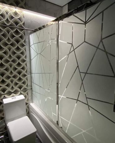 Duş kabinaları, arakəsmələr: Yeni Arakəsmə, Künc üçün, Pulsuz çatdırılma — 15