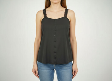 czarne t shirty guess: Women`s T-shirt, size L at lalafo.pl czarne t shirty guess: Women`s T-shirt, size L
