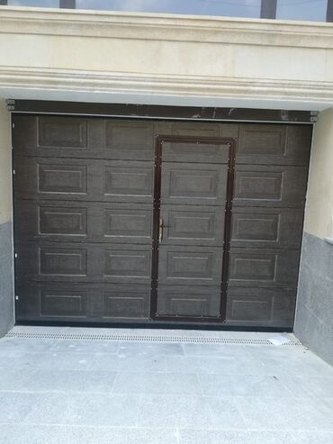 Qaraj darvazaları: Dəmir Qaraj darvazası, Seksional, Avtomatik, rəng - Qəhvəyi, Qapı ilə — 24