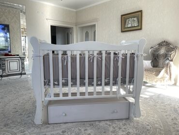 детская кровать из дерева: Детская односпальная кровать, Б/у, Для девочки, Для мальчика, С матрасом, Дерево, Самовывоз