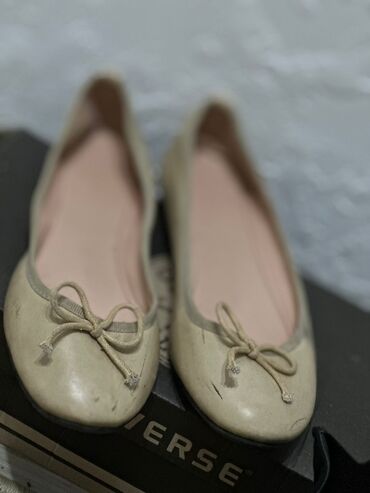 обувь из америки: Продаю балетки! 200 с