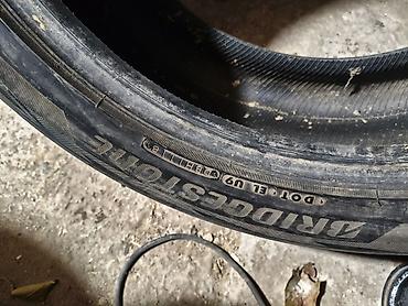 lt 40: Шины 285 / 45 / R 22, Зима, Б/у, 1 шт, Внедорожные (АТ/МТ), Япония, Bridgestone — 4