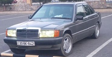 Mercedes-Benz: Mercedes-Benz 190: 2.1 l | 1991 il Sedan — 1