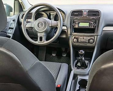 Volkswagen: Na prodaju Volkswagen Golf 6 1.6 TDI, 2011. godište (na ime kupca) — 12
