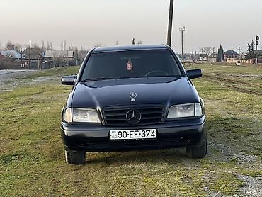 Mercedes-Benz: Mercedes-Benz C-Class: 1.8 l | 1983 il Sedan — 3