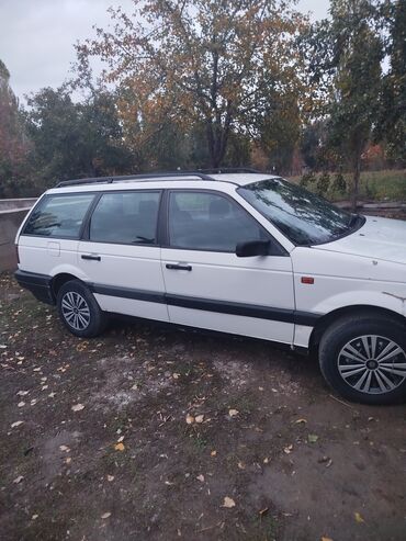 жугили сатам: Volkswagen Passat: 1992 г., 1.8 л, Механика, Бензин, Универсал